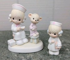 Precious Moment Enesco 1981 E-7158 Love Beare...