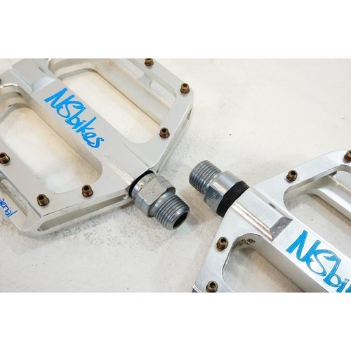 NS BIKES 390g flat pedal, box included Used - Picture 6 of 10
