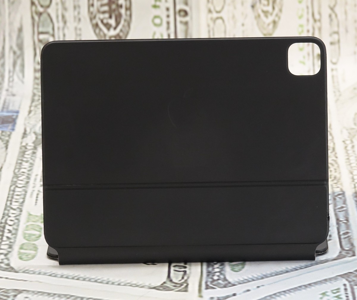 Apple Magic Keyboard for iPad Air - Pro 11