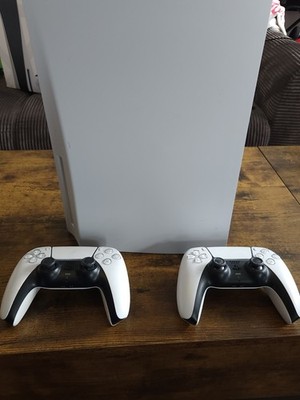 PlayStation 5 PS5 Disc Edition mit OVP + 2 Controllern