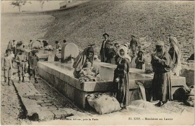 CPA TUNESIEN El Kef Moukeres au Lavoir (1102264)