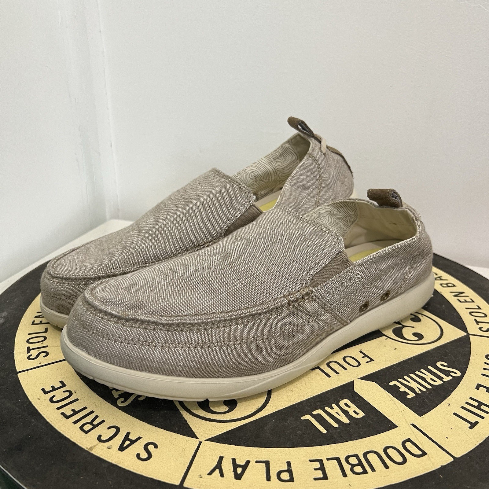 Crocs Slip-On Santa Cruz Beige Canvas Shoes Comfort Men’s Size 11