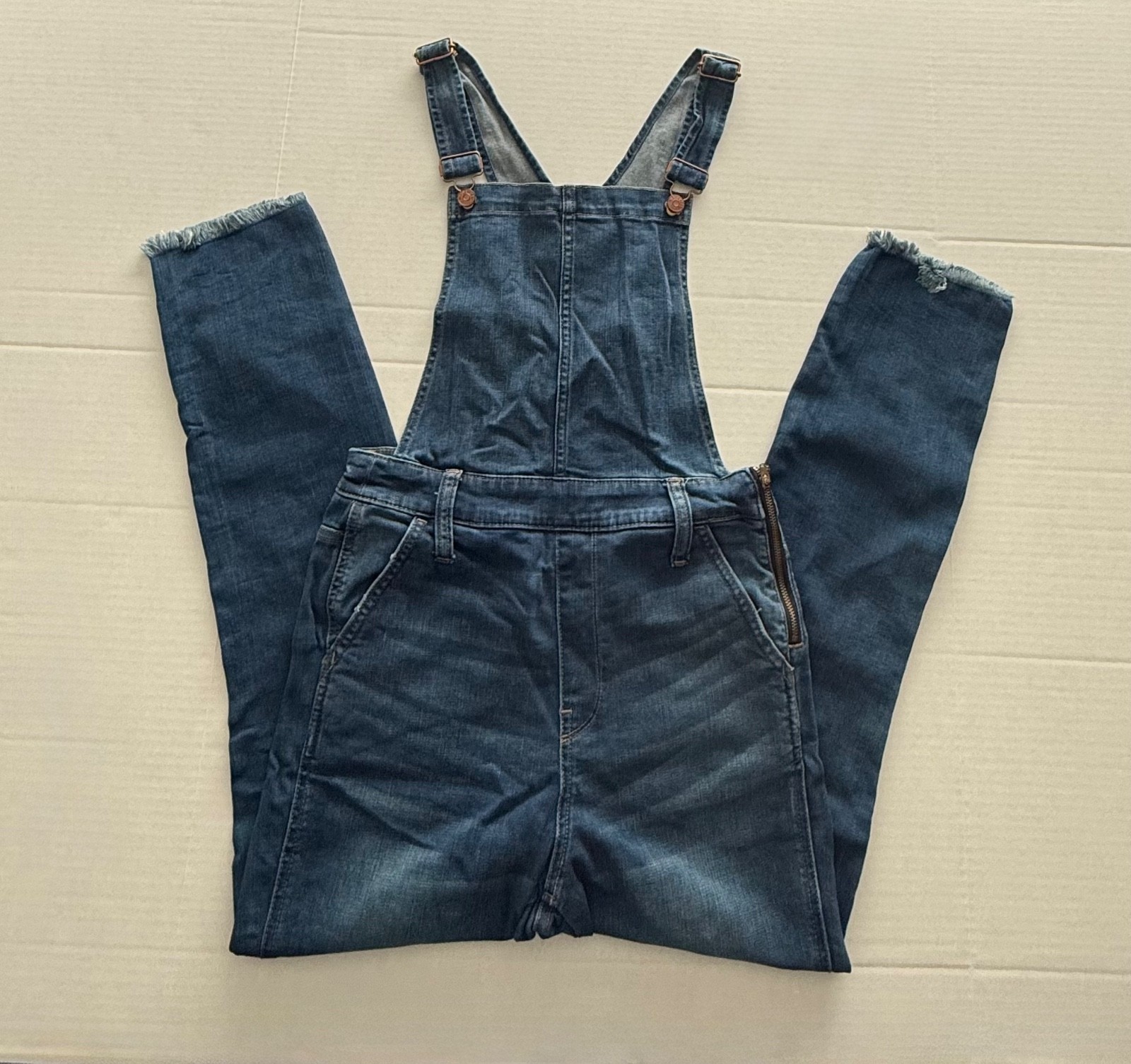 Madewell Women's Roadtripper Blue Denim Raw Hem Distressed Overalls Size Medium