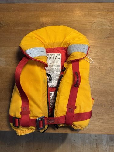 CREWSAVER CHILD LIFEJACKET 100N BUOYANCY AID EN395 WITH INTEGRAL SAFETY HARNESS - Picture 1 of 5