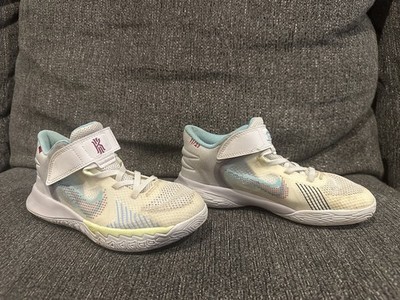Nike Kyrie Flytrap-5 Sneakers 2Y White Blue 1 World 1 People Shoe DD0339-102