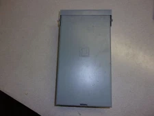 Square D Q02100NRB Electrical Enclosure Circuit Breaker Series E1 *FREE SHIPPING