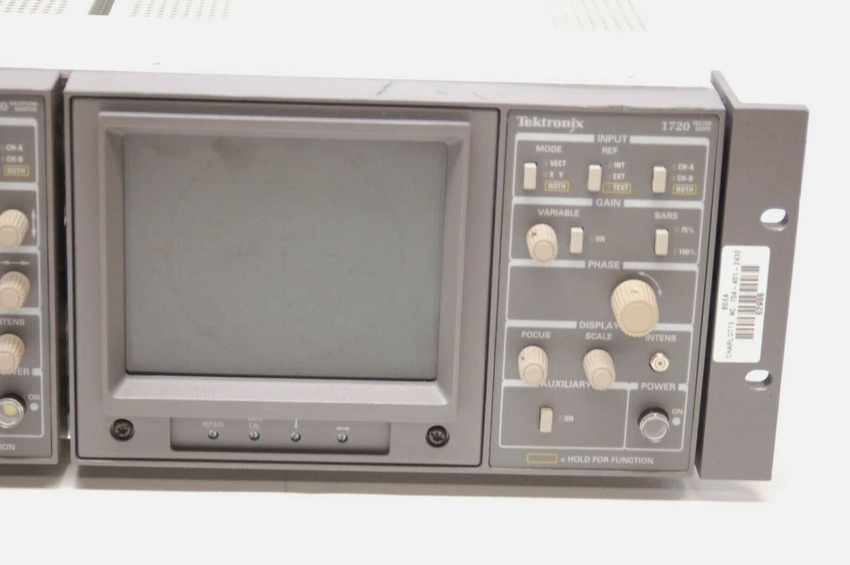 Tektronix 1720 Vector Scope/1730 Waveform Monitor Missing Intens Knob  - Image 3 of 4