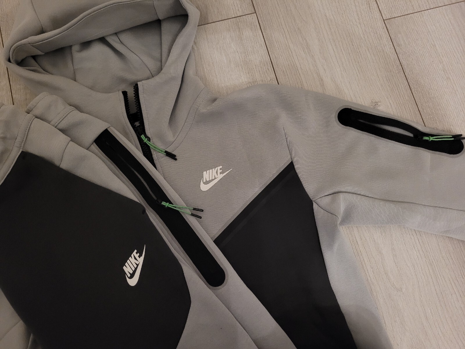 Nike Tech Fleece Tracksuit men's Rare Sold Out image 5