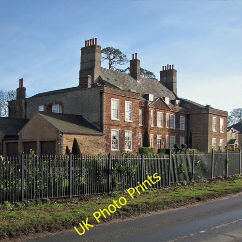 Photo 6x4 Downham Market: Crow Hall This fine 18th-century house is Grade c2015 - 第 1/1 張圖片