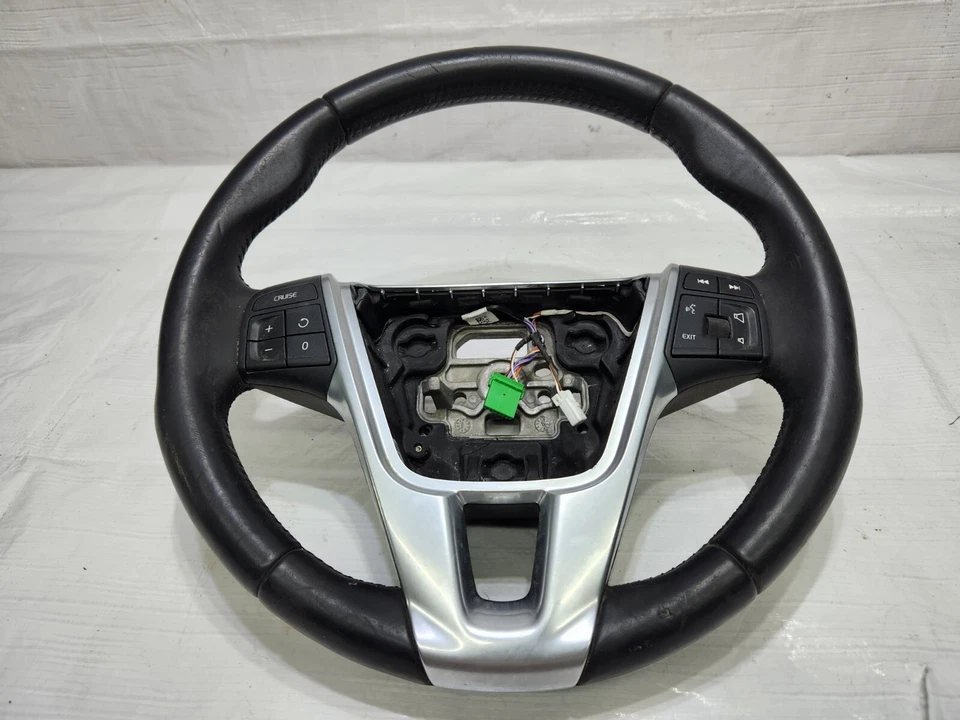 Руль с переключателем управления 2011-2013 Volvo S60 T5 черный кожаный от оригинального производителя - Изображение 3 из 4