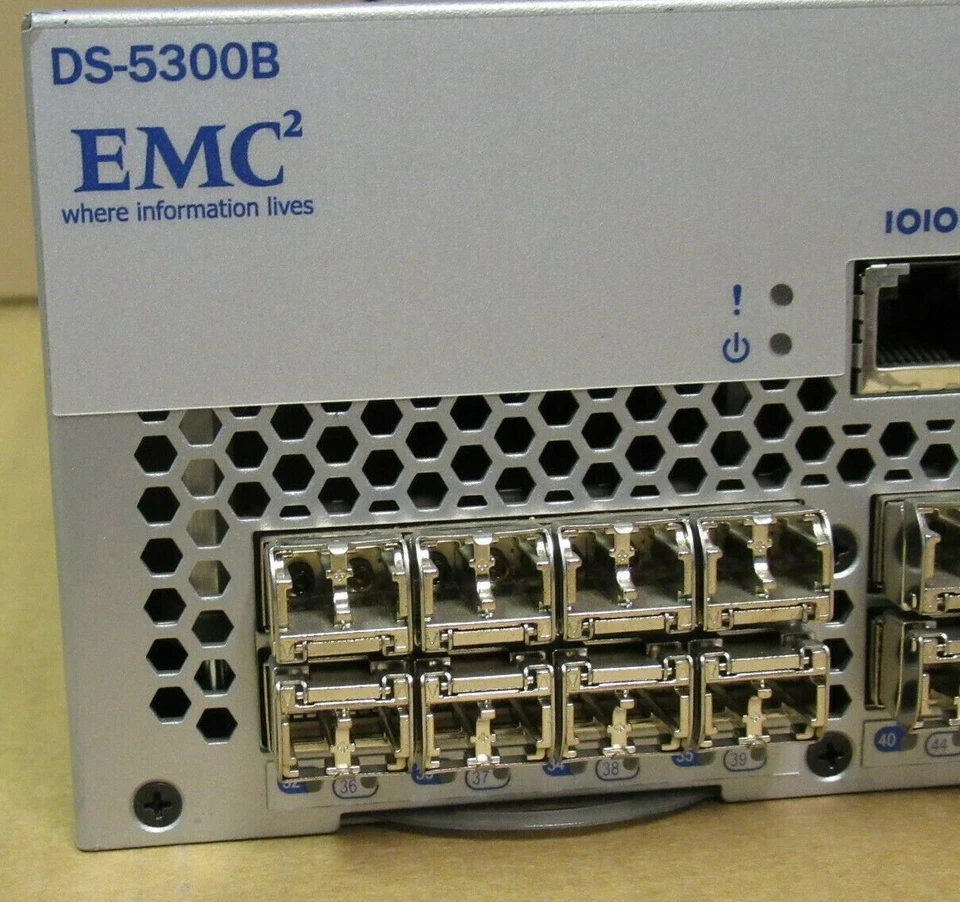 Brocade EMC DS-5300B 5300 80 Port Active 8Gb FC Switch EM-5320 + Licenses + SFPs - Image 3 of 4