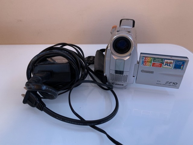 Canon ZR10 Camcorder - Silver With Original Charger And Owners Manual