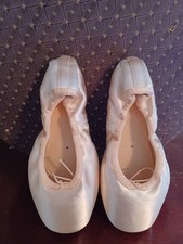 New Bloch Elegance Pointe Shoes