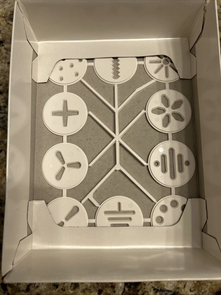 Винтажный пресс для печенья и декоратор продуктов Hutzler Gerda Easy Action — полный комплект - Изображение 3 из 4