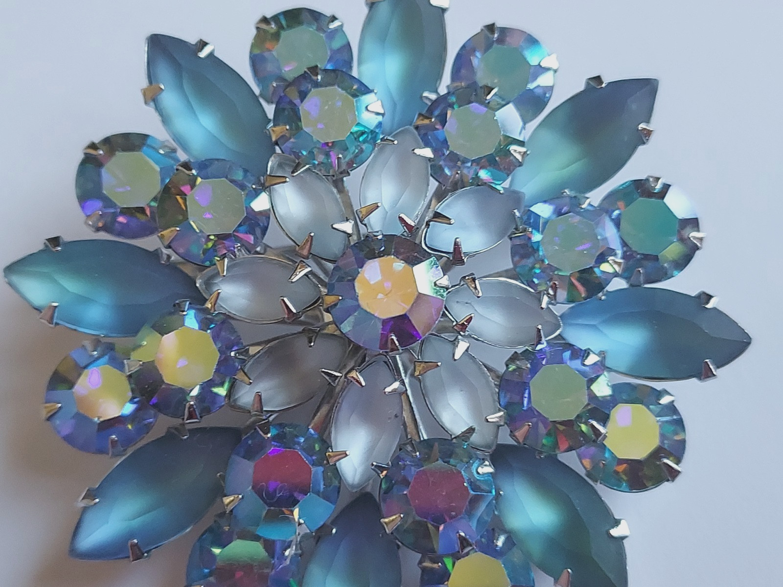 Stunning CORO Frosted Blue Aurora Borealis Brooch Vintage MCM Rhinestone Pin