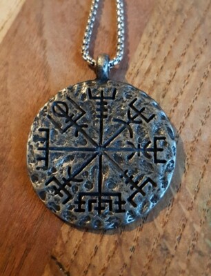 Anhänger Vegvisir Aegishjalmur Runen K35.14 Viking Stone Odin Götter Kette 
