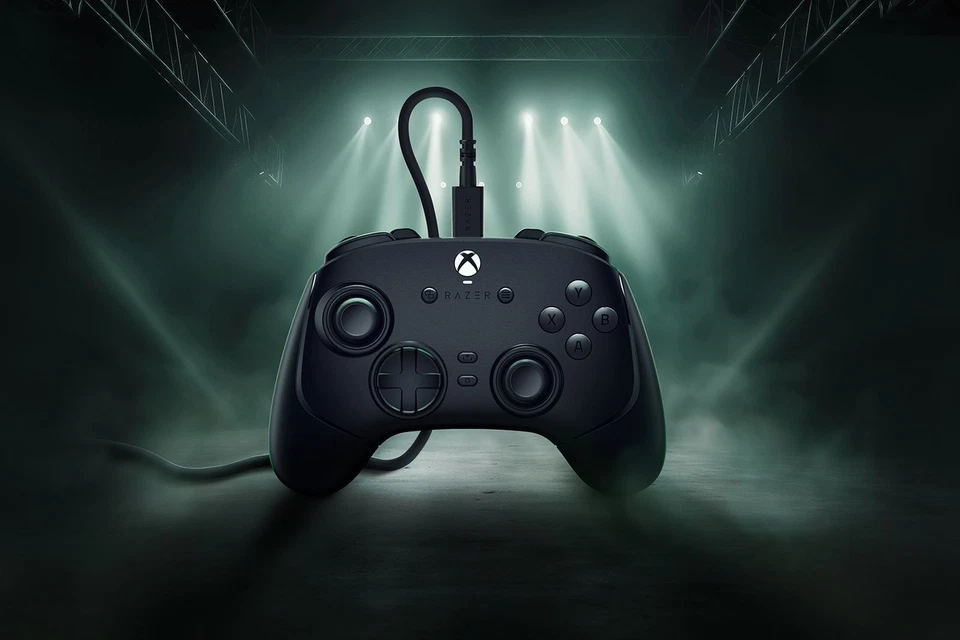Razer Wolverine V3 Tournament Edition - Kabelgebundener Esports Controller für X - Immagine 4 di 4