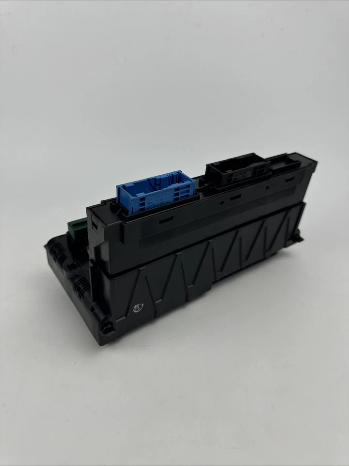 2013 - 2014 Bmw X3 F25 Fuse Relay Box Junction Distribution Front 9259467 Oem - Image 3 of 4