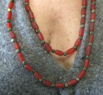 Collier Sautoir Vintage Perles Tubes Rouge - Bijou Ancien Très Bon état