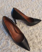 Black high heels. Christian Siriano For Payless. Size 9. 