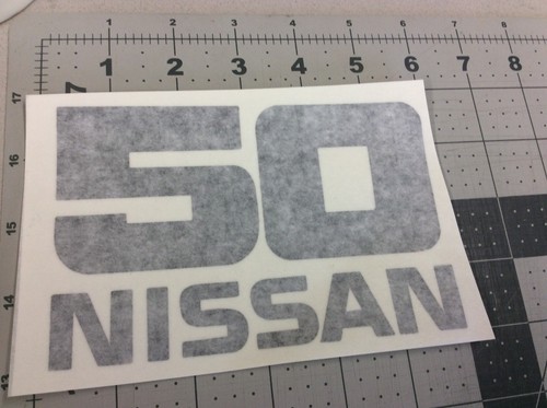 Calcomanía de vinilo negra Nissan 50 (juego de 2) - Imagen 2 de 3