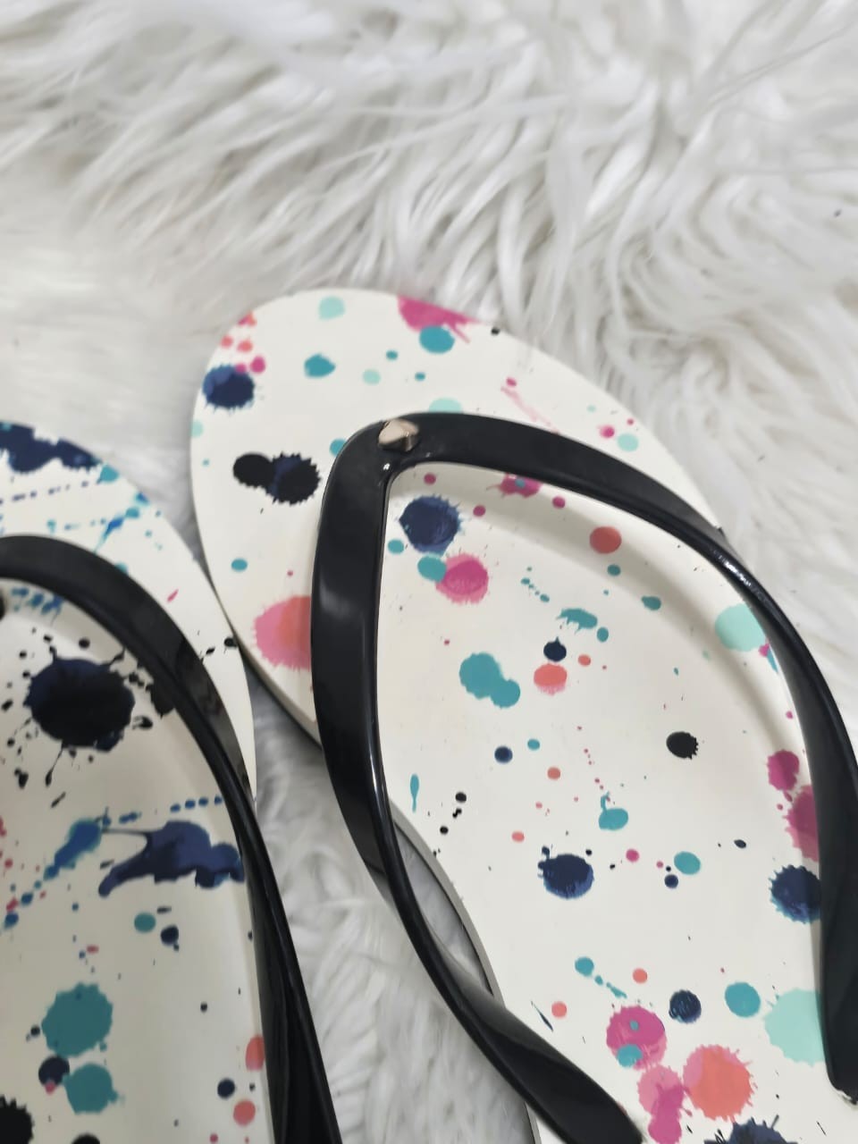 Kate Spade Paint Splatter Flip Flop Sandals Women’s Multi Color Size 8B.NWOT thumbnail 5