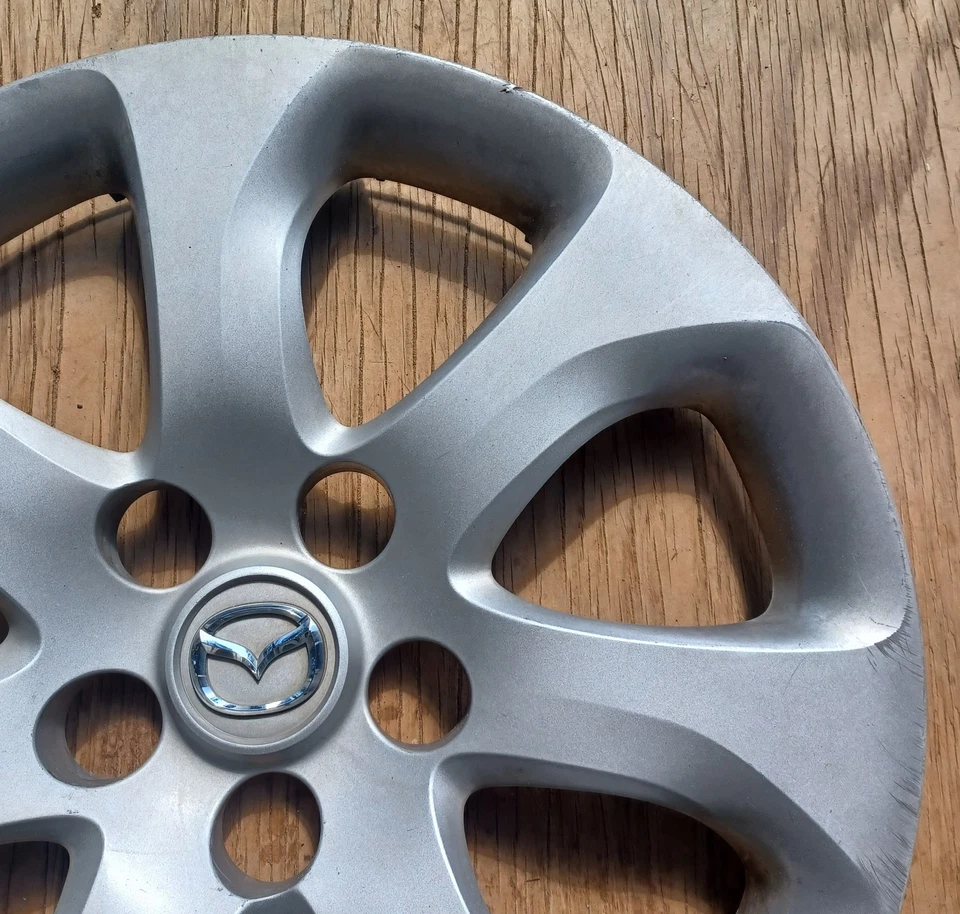 Mazda 3 hubcap 2010- 2013 fits 16" wheels, part # 56555, BBM237170 01 - Image 3 of 4