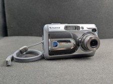 FUJIFILM Finepix A330 FUJI Digital Camera SIL...