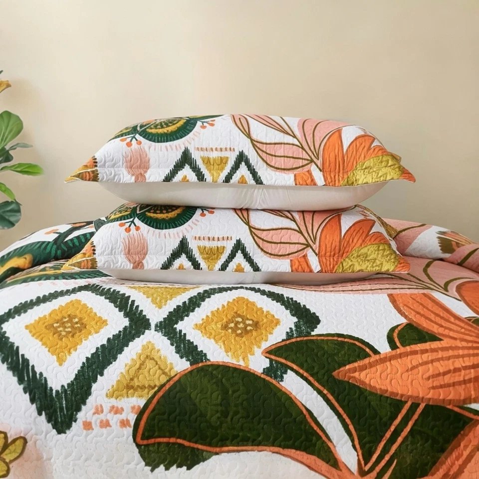 NEW Anthropologie King Floral Boho Reversible Quilt Bedspread Blanket Sham Set - Image 2 of 4