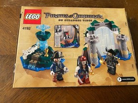 LEGO Disneys Pirates of the Caribbean Fountain Of Youth Brand New Sealed!!