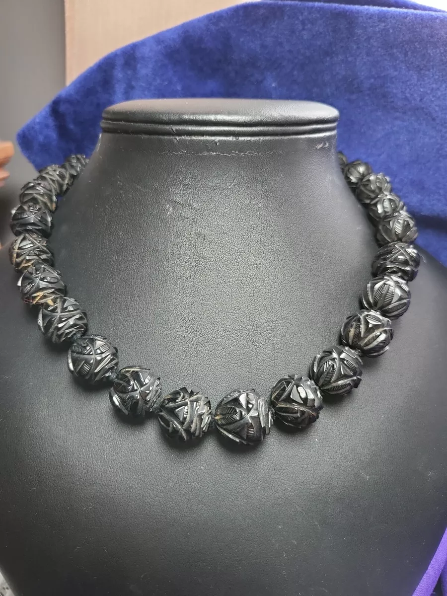 Antique Victorian WHITBY JET 17
