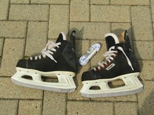BAUER - BOYS - HOCKEY SKATES - SIXTY EIGHT - SIZE 5D