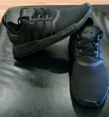adidas nmd triple black australia