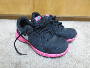 pink running shoes