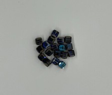 Swarovski 8mm Crystal Cube Beads Heliotrope Purple Blue Lot of 18 New Old Stock
