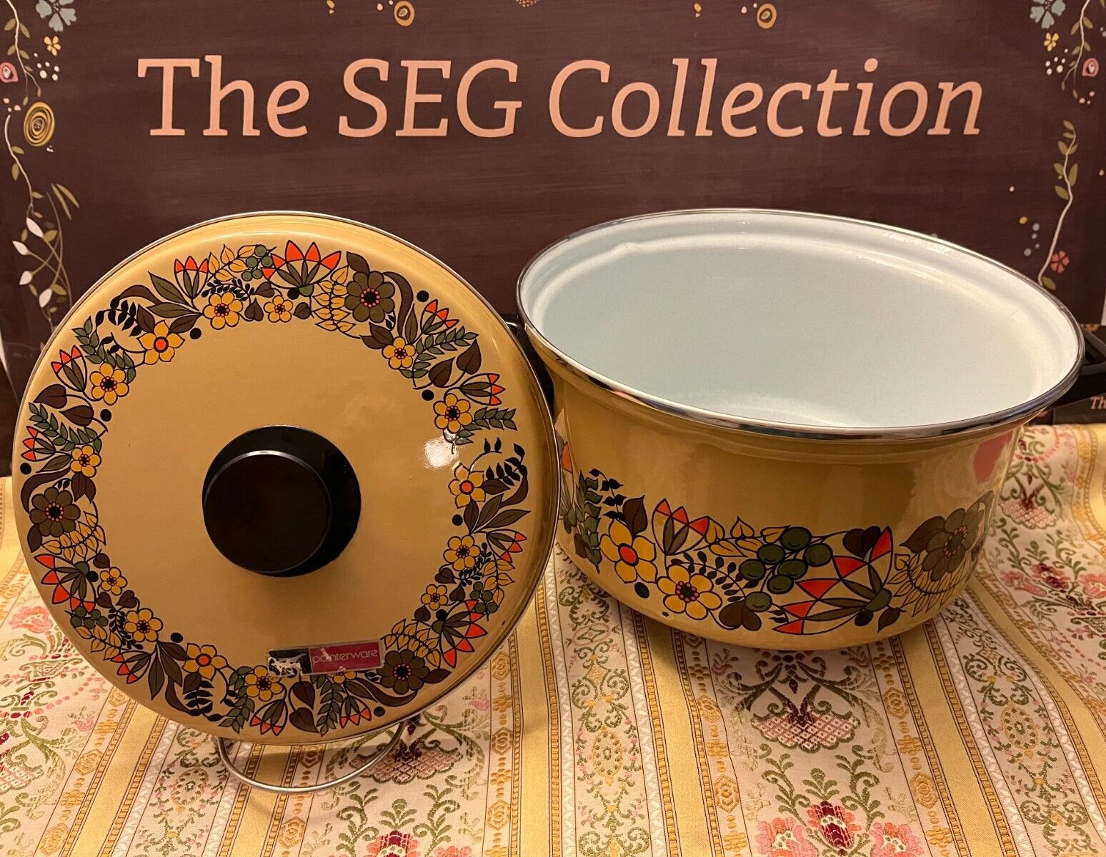 Hendlers Pointerware Enamel Dutch Oven Floral Design MCM Vintage Enamelware