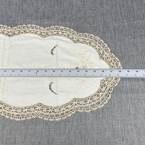 Antique Ivory Ecru Embroidered Cutwork Crochet Lace Dresser Scarf - Picture 6 of 8