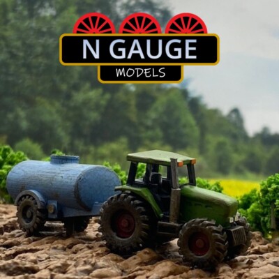 LACKIERT - N Maßstab Spurweite Traktor & Wasserbowser 1:148 (Land Farm Anhänger 1:160)