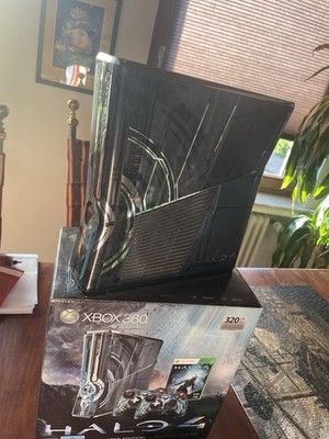 Halo 4 Design XBox 360 Limited Edition Sammler Komplett Paket