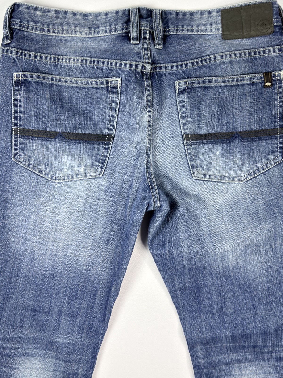 Buffalo David Bitton Driven Basic Straight Jeans … - image 17