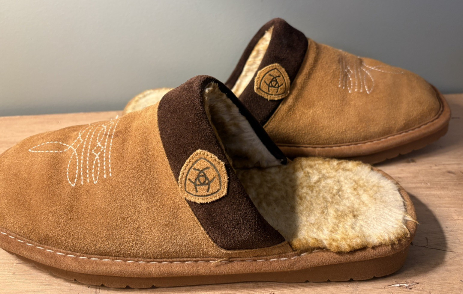 Chestnut/chocolate  Size 9