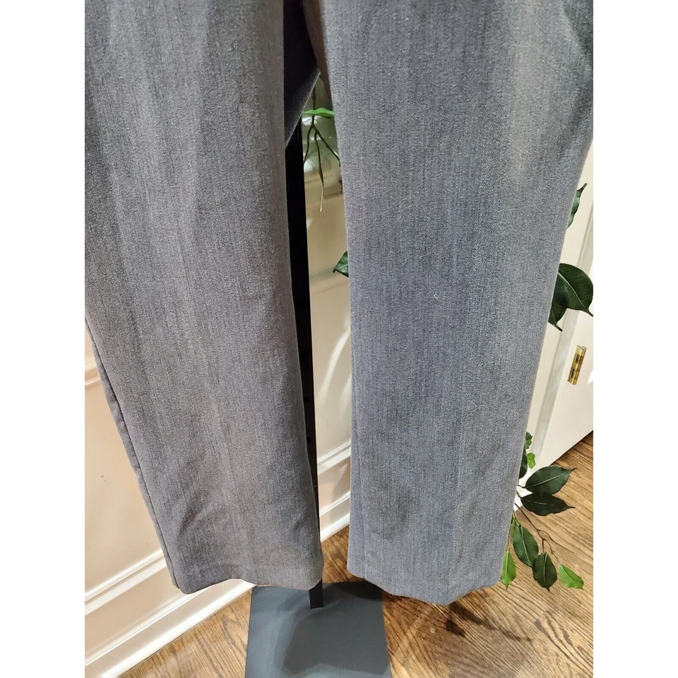 Pantalón de vestir para mujer Investments gris poliéster tiro medio piernas rectas 20W Foto 3 de 4