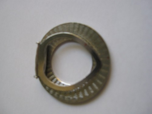 Vintage Round Silver Tone Swirl Embossed Dress /Scarf Clip - Picture 9 of 11