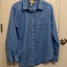 St. John  s Bay men  s dress shirt size Medium NWOT