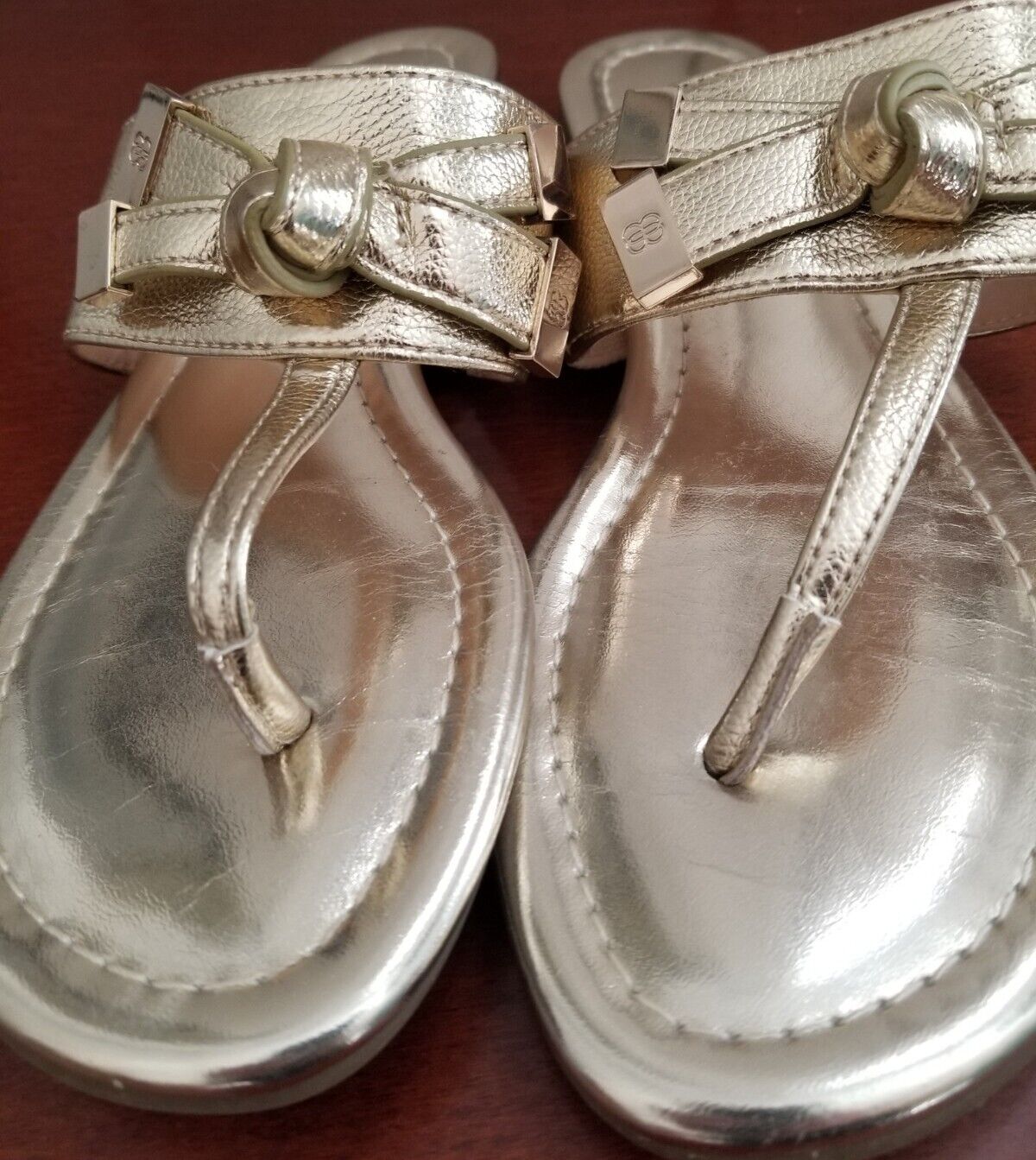 Gold BANDOLINO Sandals Flats 5 Ladies girls EUC s… - image 2