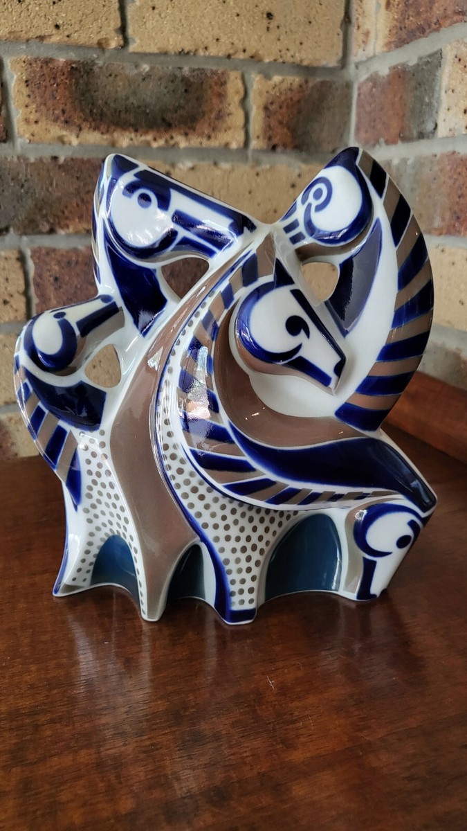 Sargadelos Wild Horses Modern Sculpture in Porcelain. Ships