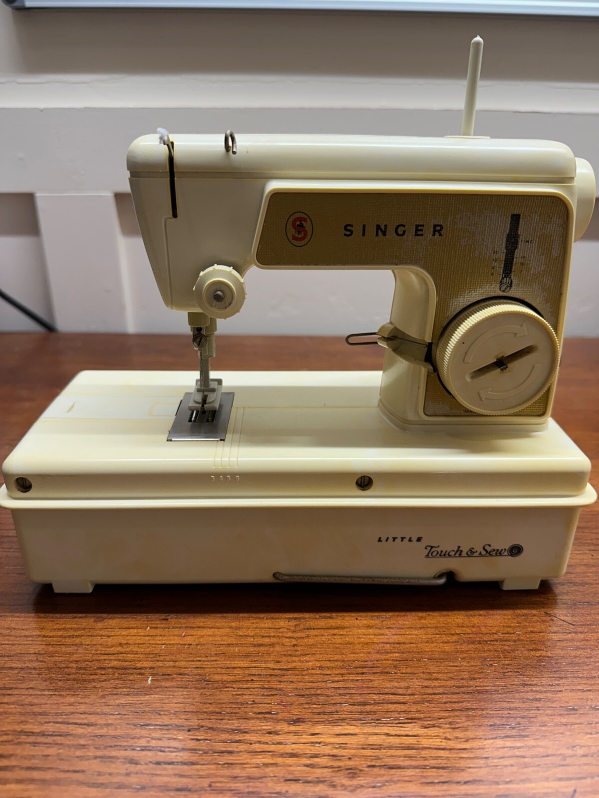 Vtg Singer Little Touch & Sew Child's Sewing Machine & Case. 67A23 eBay