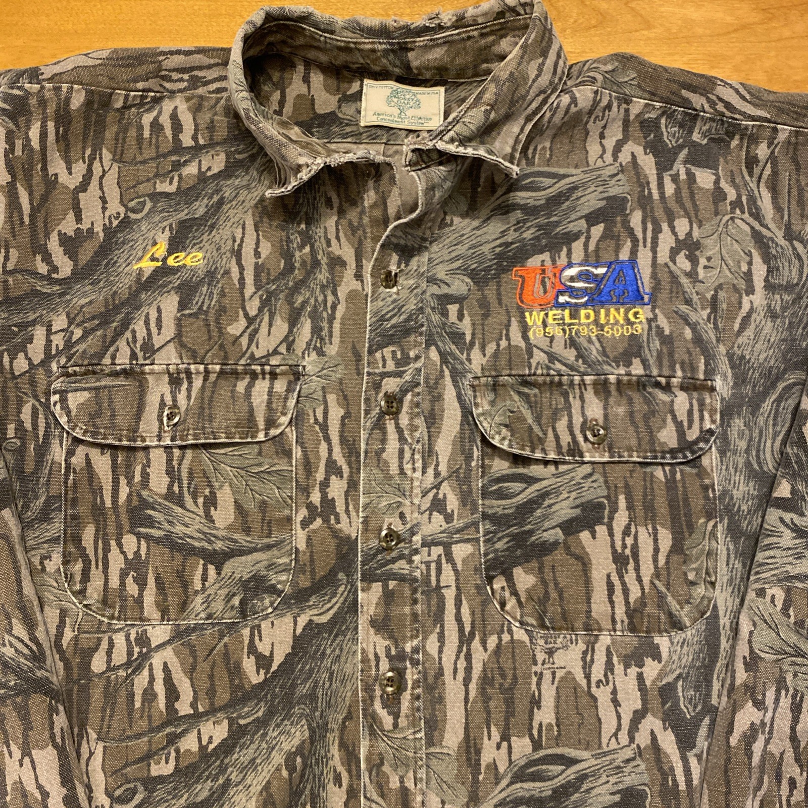 VTG Mossy Oak Tree Leaf Camo Shirt Large Hunting Made USA Embroidered Distressed