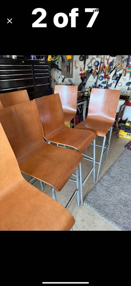 Taburetes de bar de madera con 13 sillas. Extremadamente resistente. Recoger solo Springfield Mo. Foto 4 de 4
