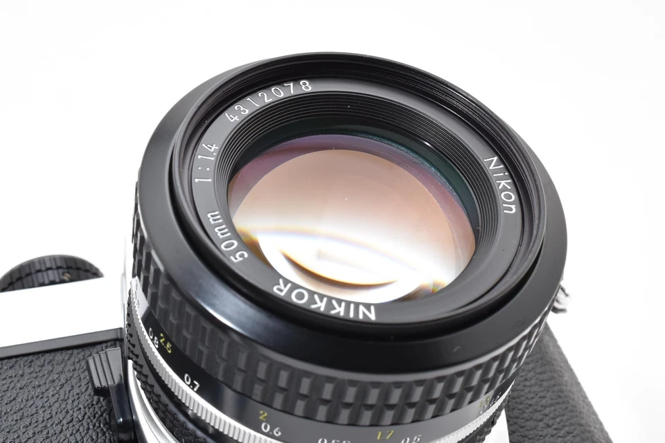 CM Venta! Cámara fotográfica Nikon FE plateada Ai Nikkor 50 mm f1,4 lente JAPÓN [Muy buena] Foto 3 de 4